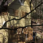 Шале Brown House