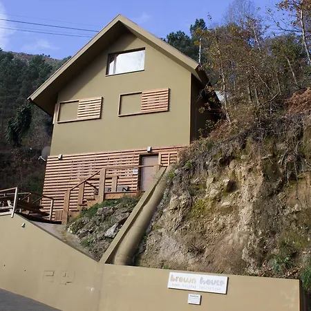 Brown House Σαλέ *