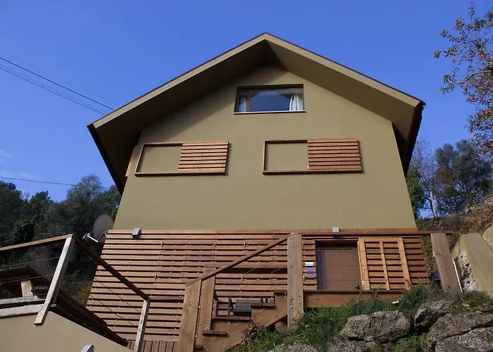 샬레 Brown House *